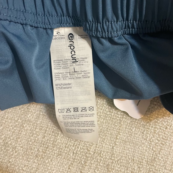 Rip curl board shorts - Picture 9 of 11